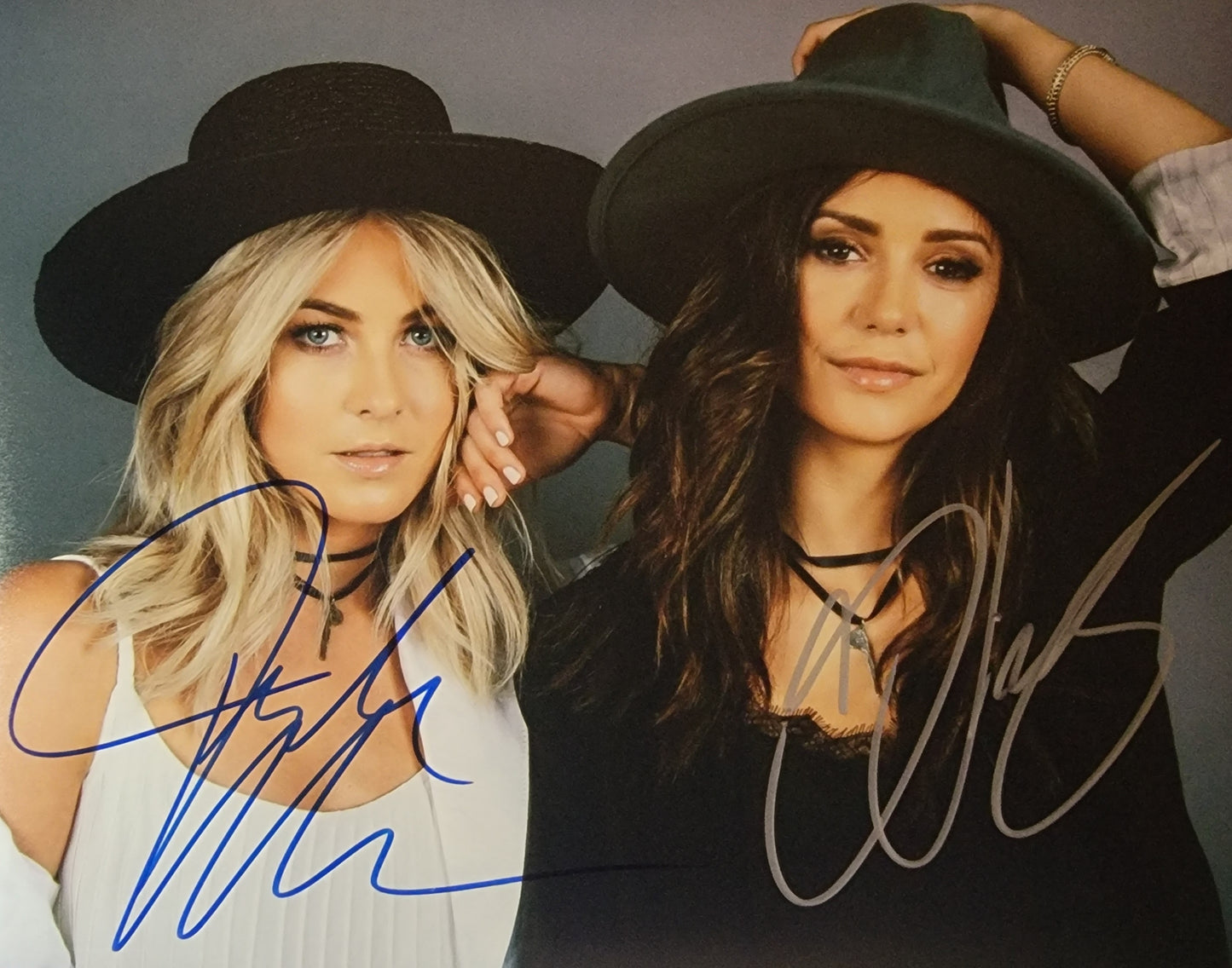 Julianne Hough & Nina Dobrev