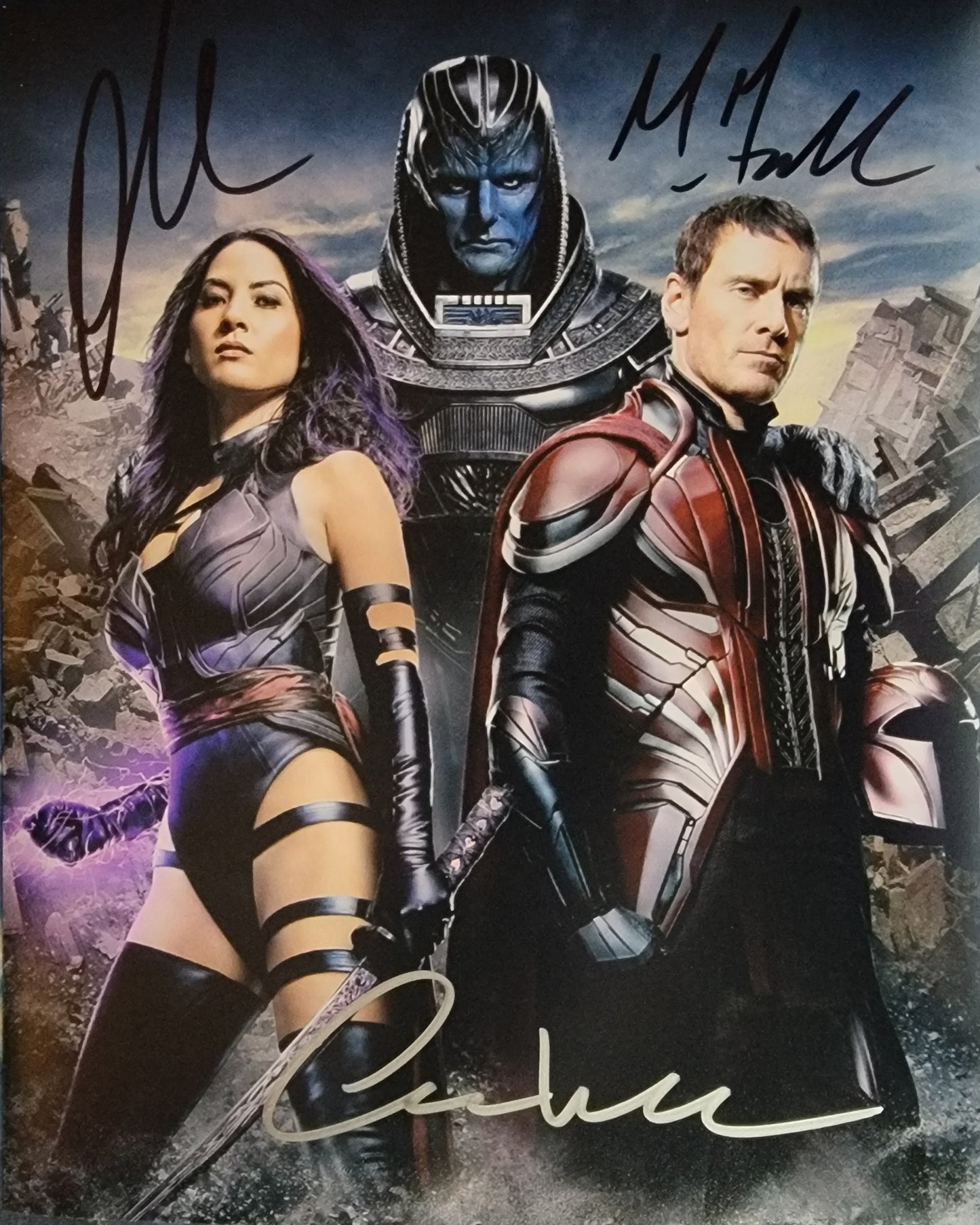Olivia Munn, Michael Fassbender & Oscar Isaac