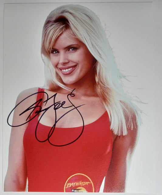 Gena Lee Nolin