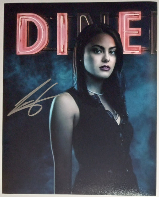 Camila Mendes