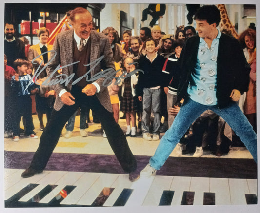 Robert Loggia