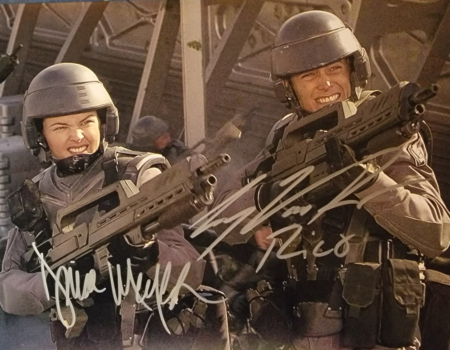 Dina Meyer & Casper Van Dien