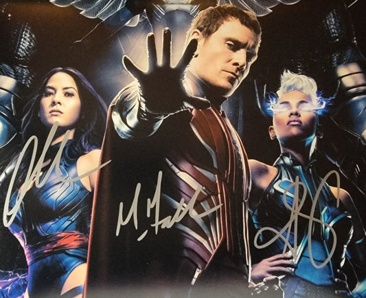 Olivia Munn, Michael Fassbender & Oscar Isaac
